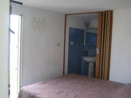 Apartment In Collina E Vista Mare