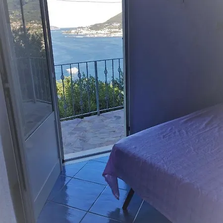 In Collina E Vista Mare Apartment *